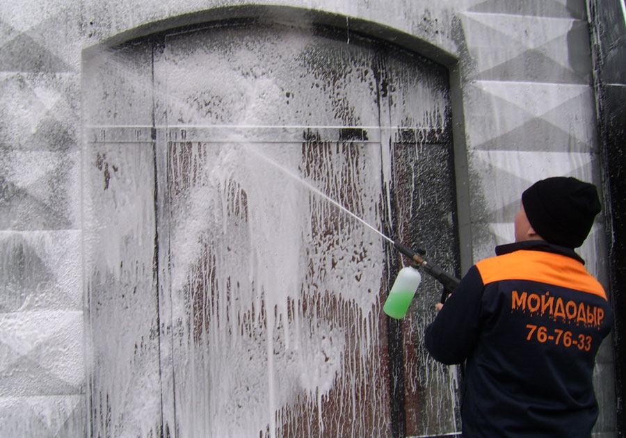 Фото мытье фасада г. Новокузнецк